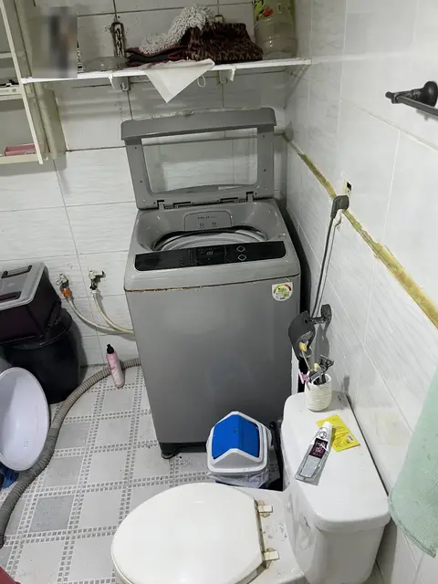 유품정리 · 세탁 욕실 벽면 작업 전 현장 사진